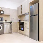 Bee & Be One Bedroom *
