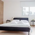 Bee & Be One Bedroom