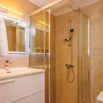Bee & Be One Bedroom