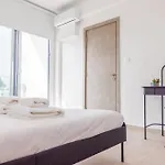 Bee & Be One Bedroom