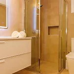 Bee & Be One Bedroom Apartment *