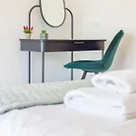 Bee & Be One Bedroom Paphos