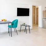 Apartment Bee & Be One Bedroom Paphos