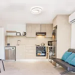 Bee & Be One Bedroom Apartment *