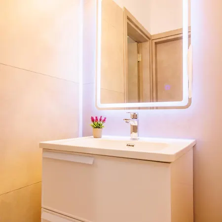 Apartment Bee & Be One Bedroom Paphos