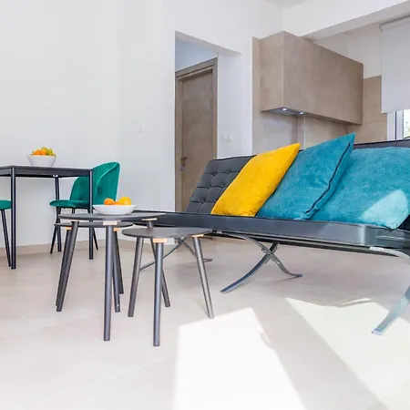 Bee & Be One Bedroom * Paphos