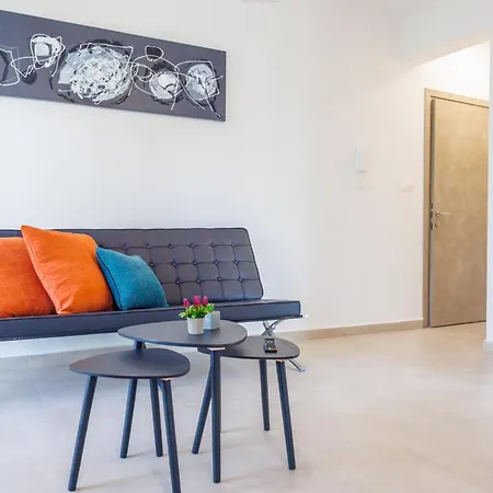 Apartment Bee & Be One Bedroom Paphos