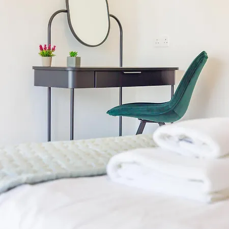 Bee & Be One Bedroom Paphos