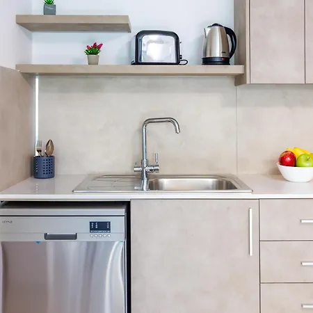 Bee & Be One Bedroom Apartment *