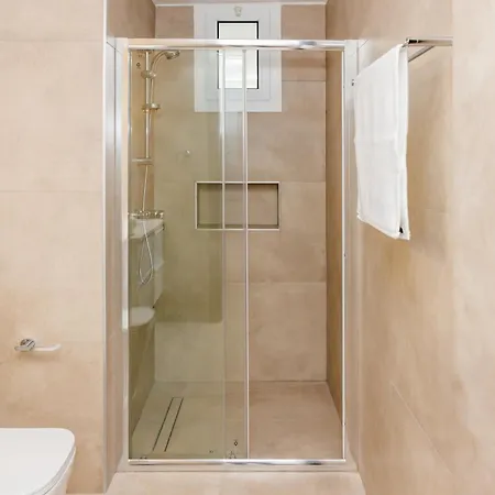 Bee & Be One Bedroom Apartment