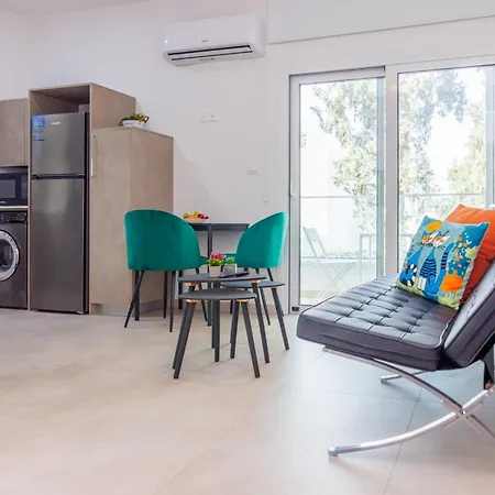 Bee & Be One Bedroom Paphos