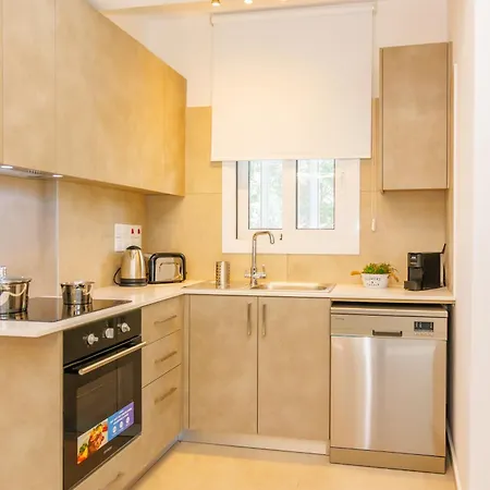 Bee & Be One Bedroom