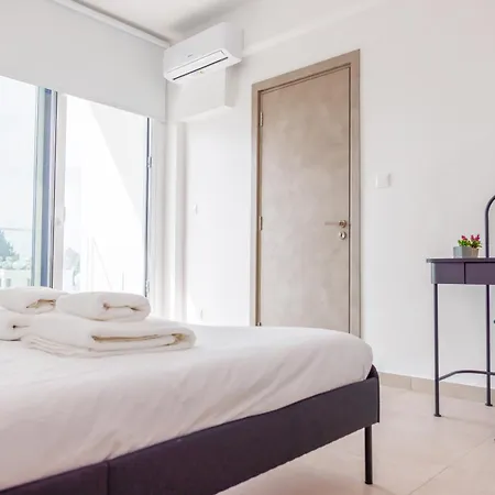Bee & Be One Bedroom