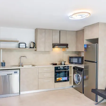 Bee & Be One Bedroom Διαμέρισμα
